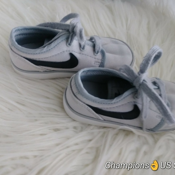 Shoe - Picture 2 of 2